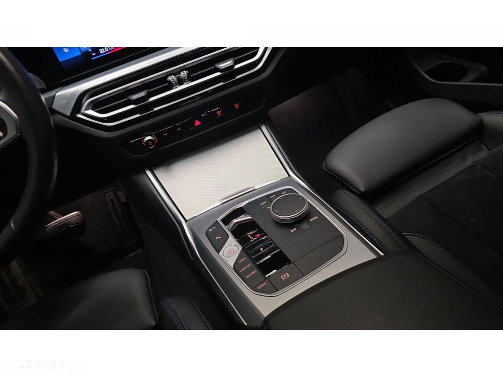 BMW Seria 3 320d xDrive mHEV M Sport - 22