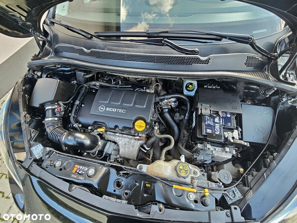 Opel Corsa 1.4 16V Cosmo - 30