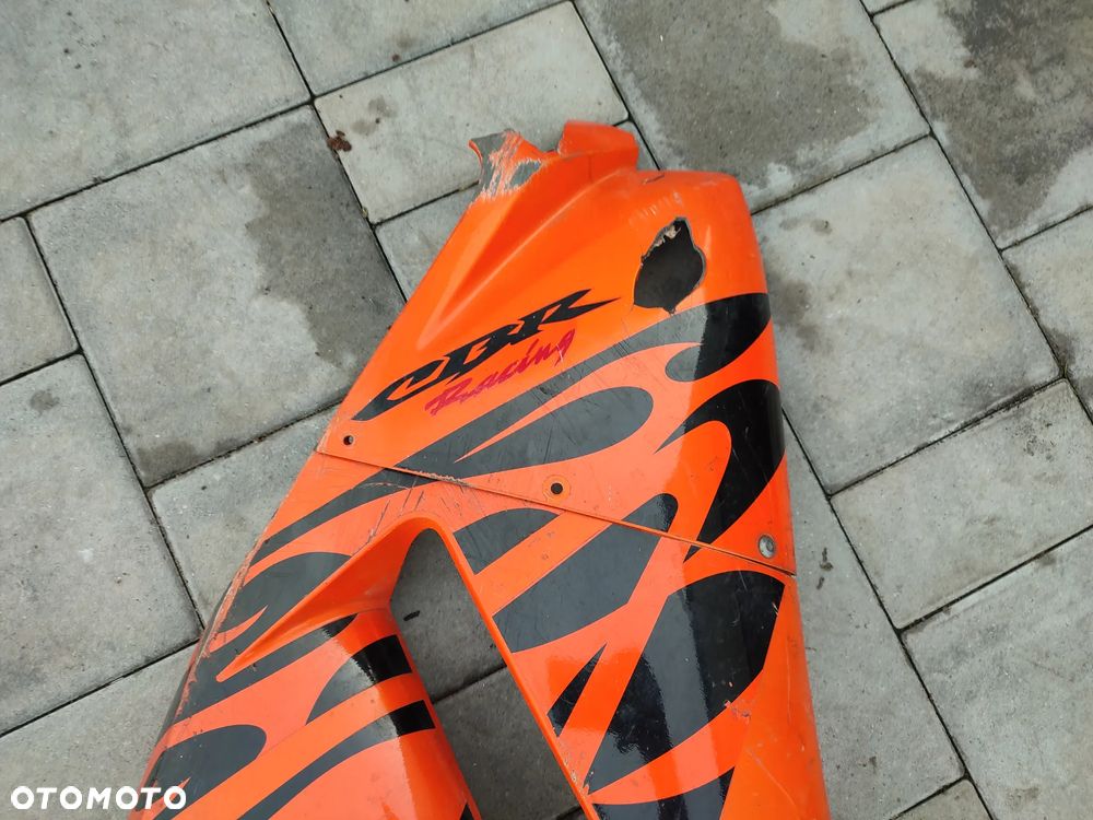 Owiewka, osłona prawa, bok, boczek prawy Honda CBR 600RR PC37 - 2
