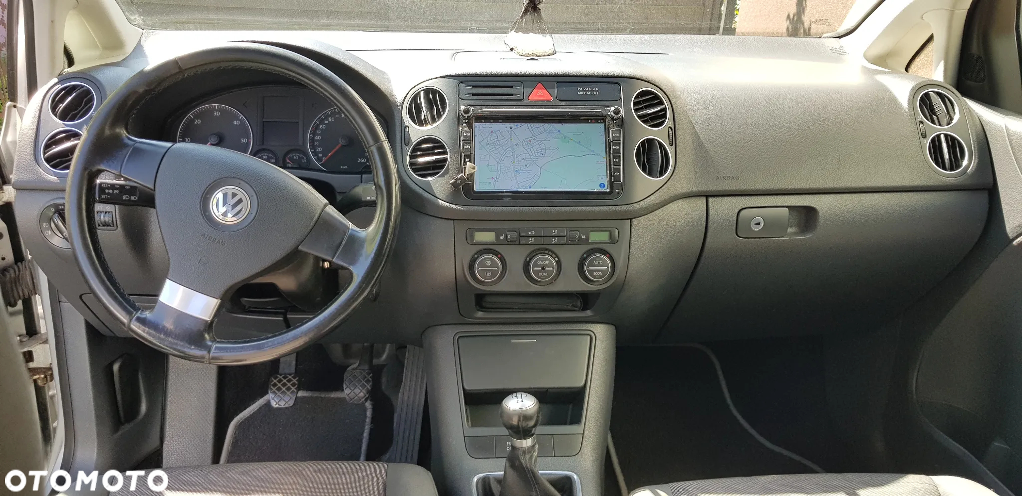 Volkswagen Golf - 5