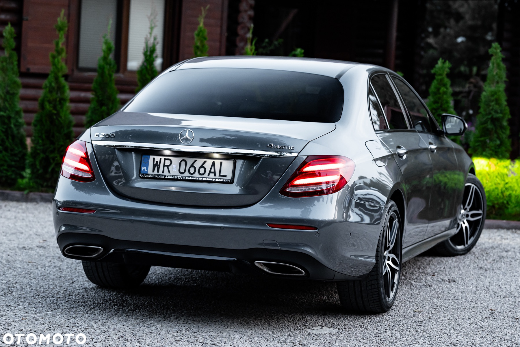 Mercedes-Benz Klasa E 200 4Matic 9G-TRONIC - 14