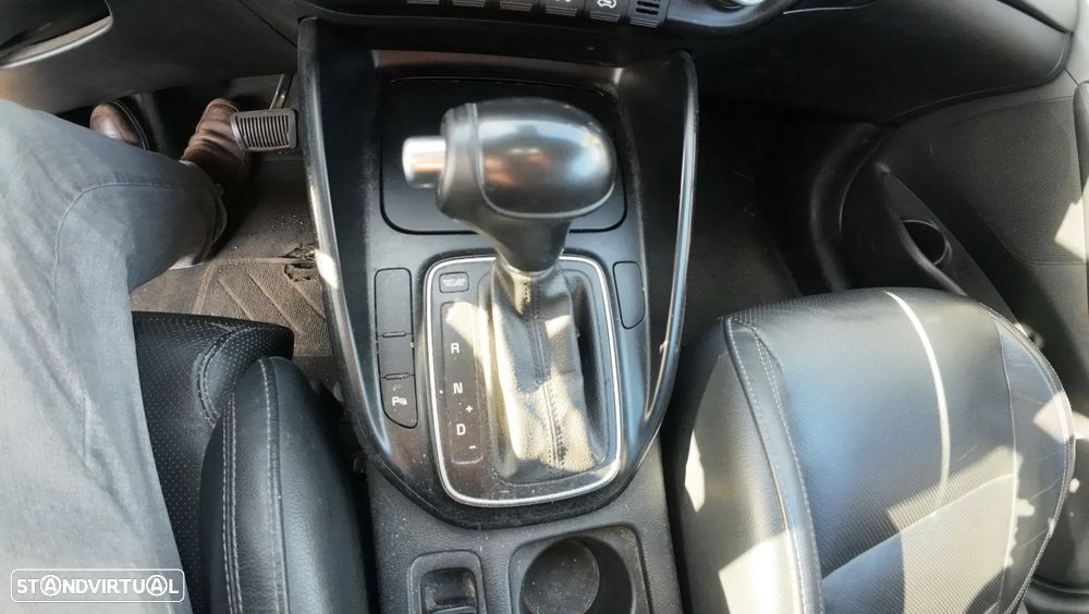 Kia Carens 1.7 CRDi ISG TX Aut. - 11