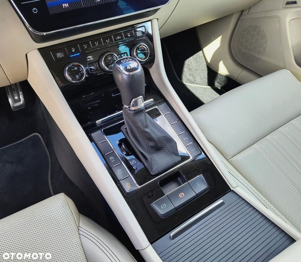 Skoda Superb 2.0 TSI 4x4 L&K DSG - 22