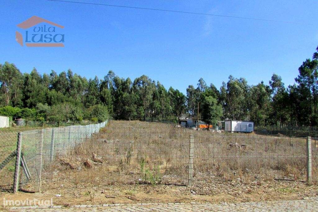 Terreno plano com 1.763 m2 em Grijo para a construção de Moradia 4 ... - Grande imagem: 2/10