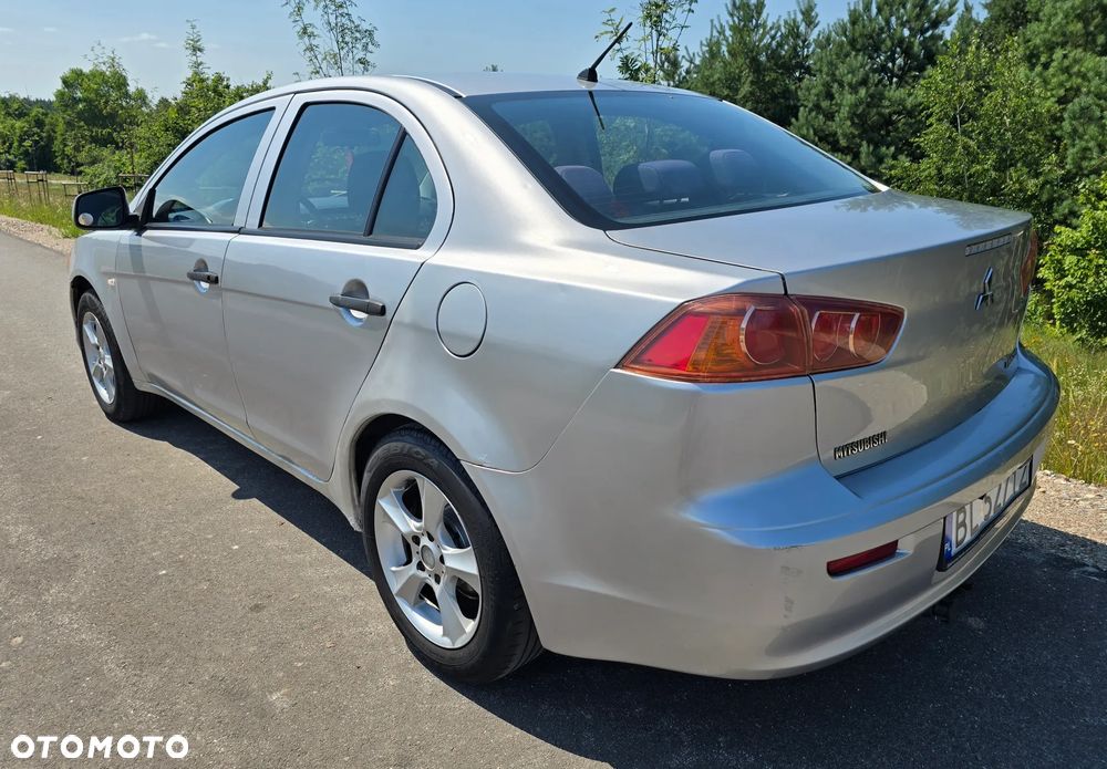 Mitsubishi Lancer 1.5 Inform - 5