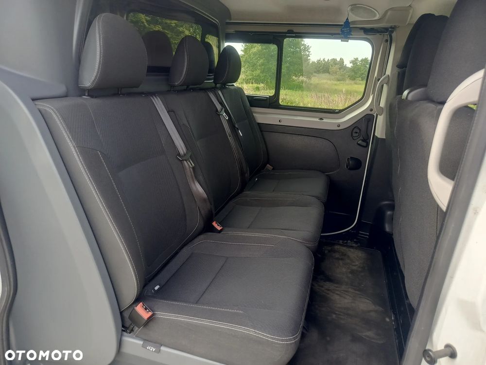 Renault Trafic 2.0 dCi - 13