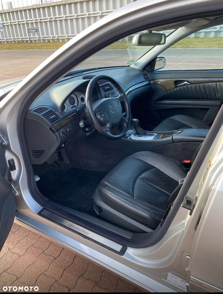 Mercedes-Benz Klasa E 500 4-Matic T Avantgarde - 8