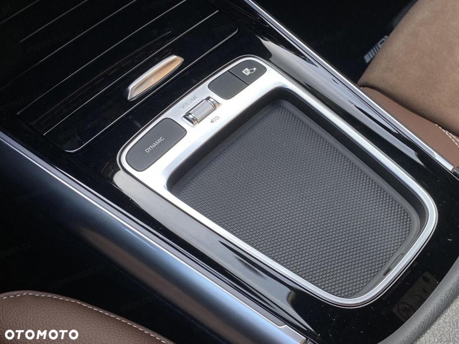 Mercedes-Benz GLA 200 AMG Line - 13