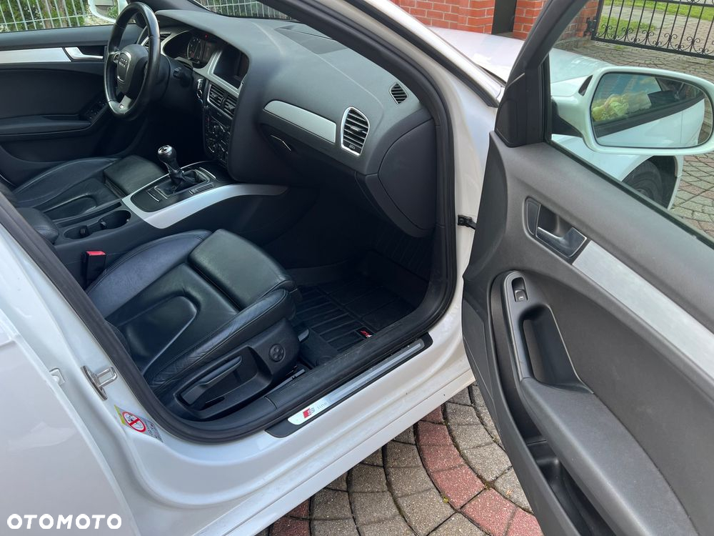 Audi A4 Avant - 16