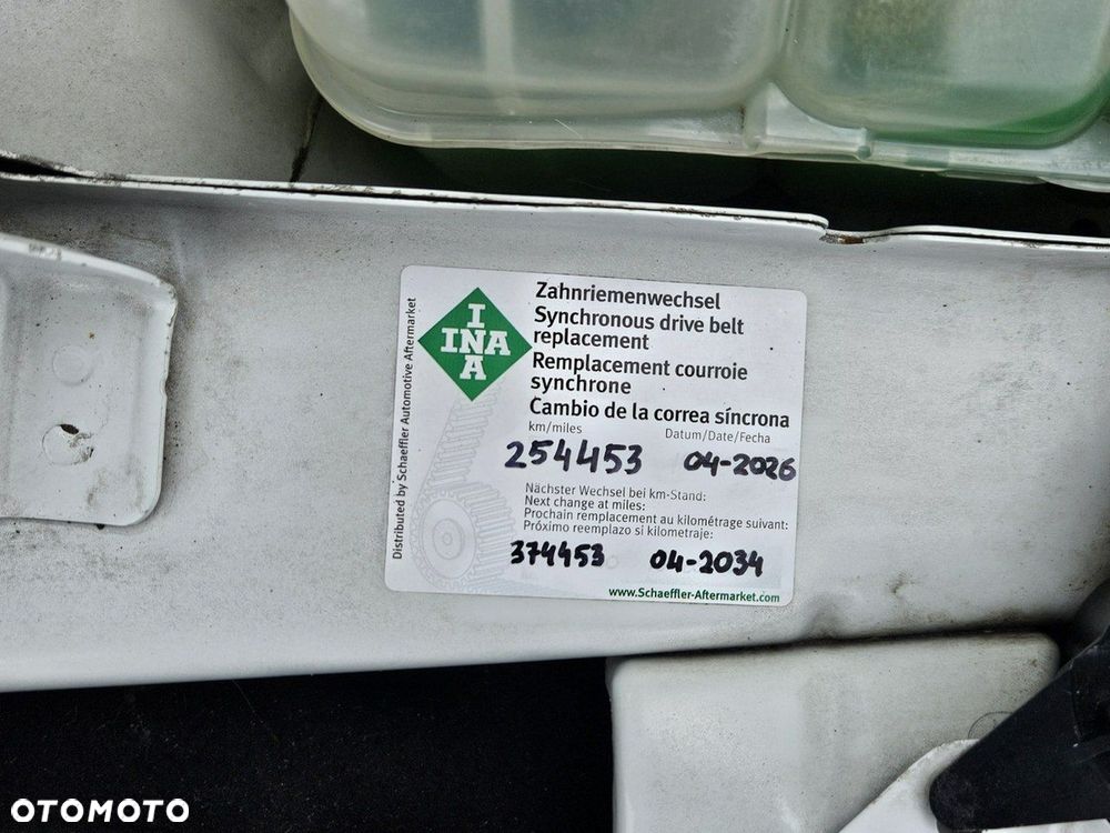 Volvo V40 D2 Momentum - 25