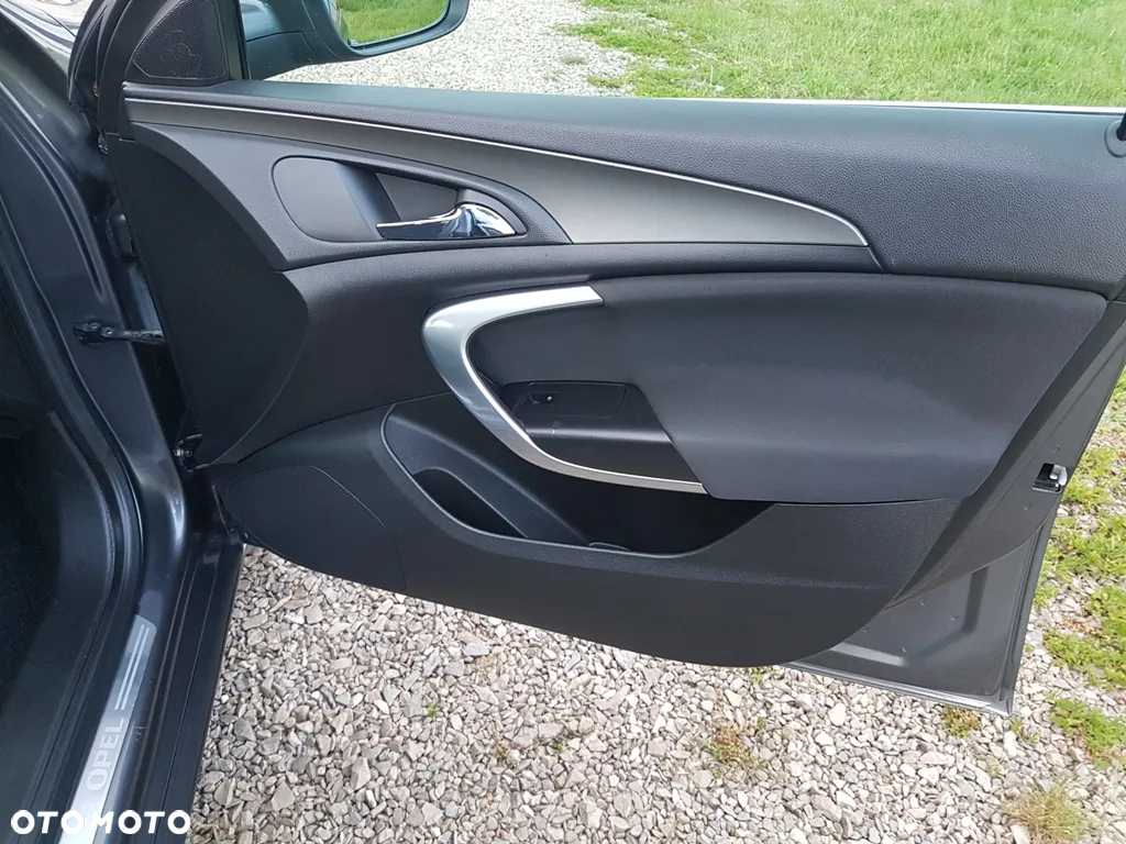 Opel Insignia 1.8 Sports Tourer - 25