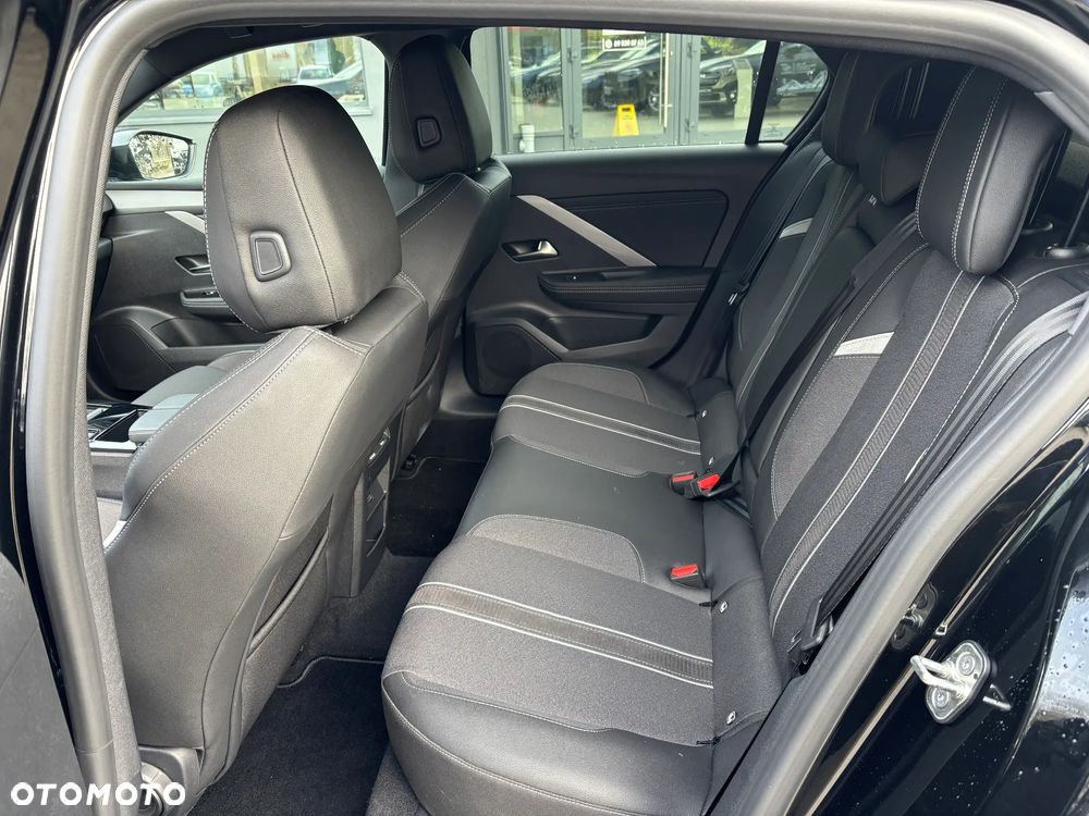 Opel Astra 1.2 Turbo Automatik GS - 14