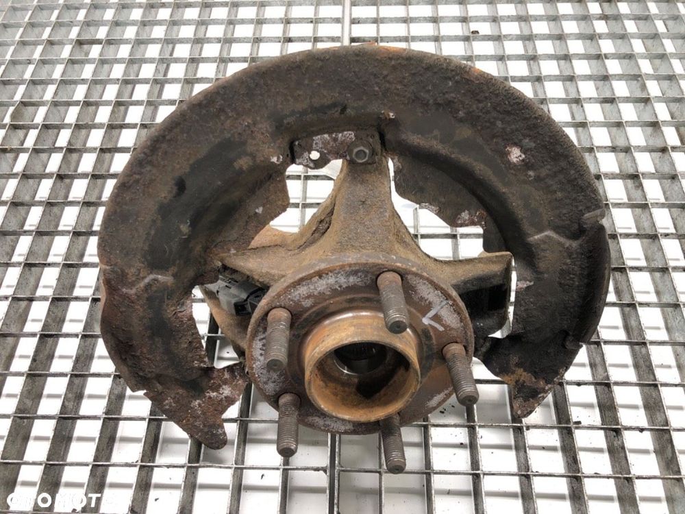 ZWROTNICA LEWY PRZÓD  VOLVO C30 (533) 2006 - 2013 1.6 D2 84 kW [115 KM] olej napędowy 2010 - 2012 - 1