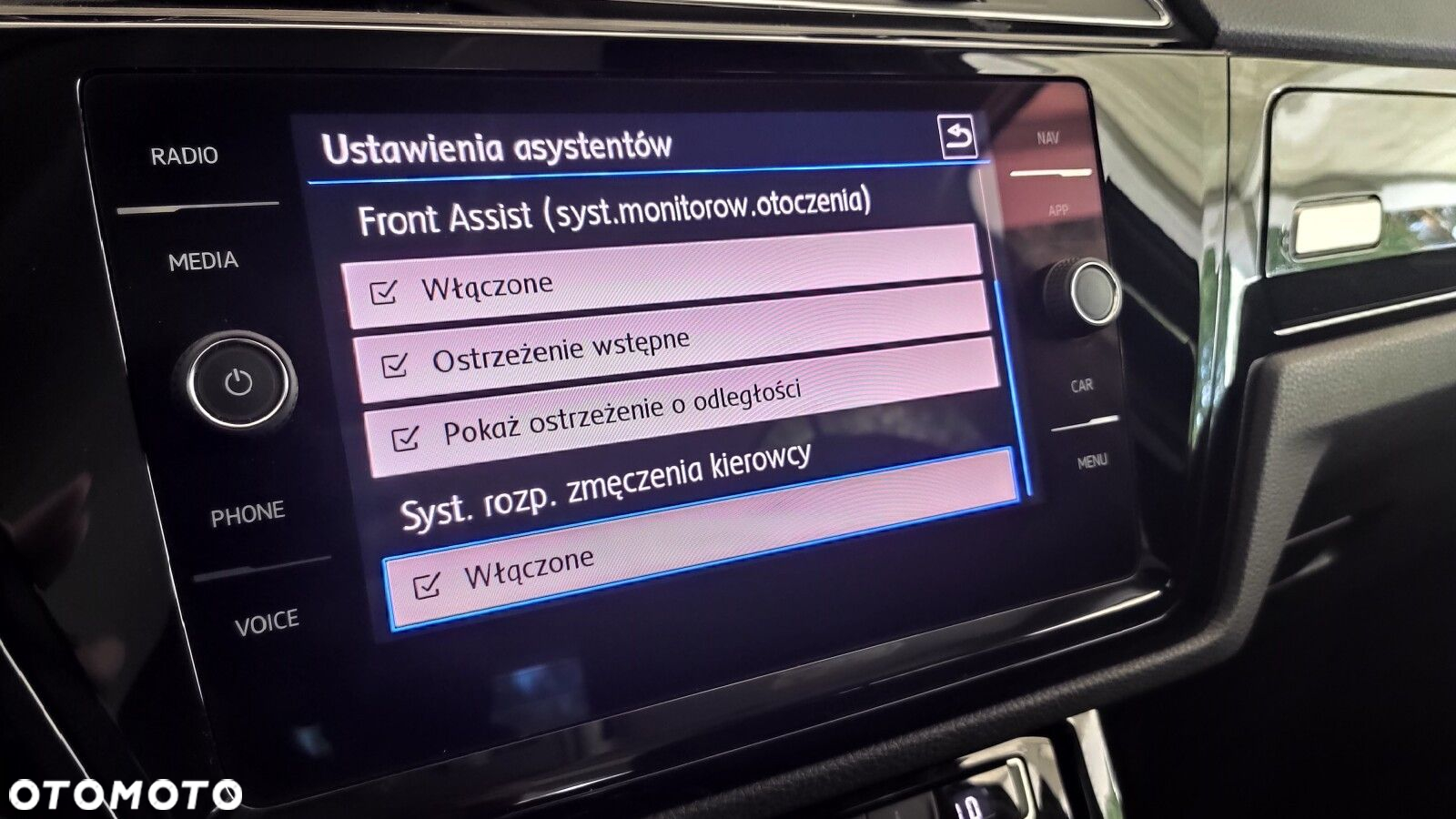 Volkswagen Touran - 23