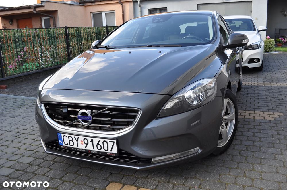 Volvo V40 D2 Momentum - 2