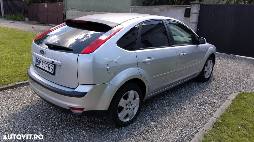 Ford Focus 1.6i Trend - 4
