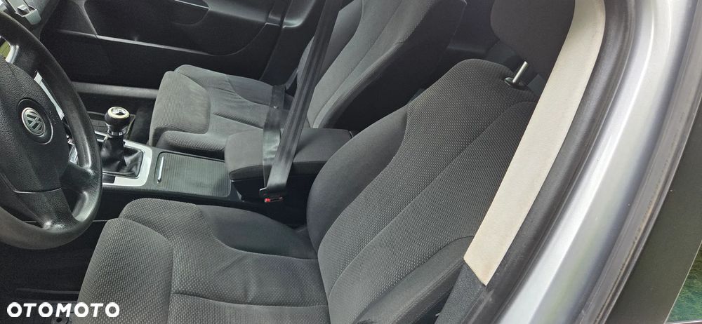 Volkswagen Passat 2.0 TDI Comfortline - 4