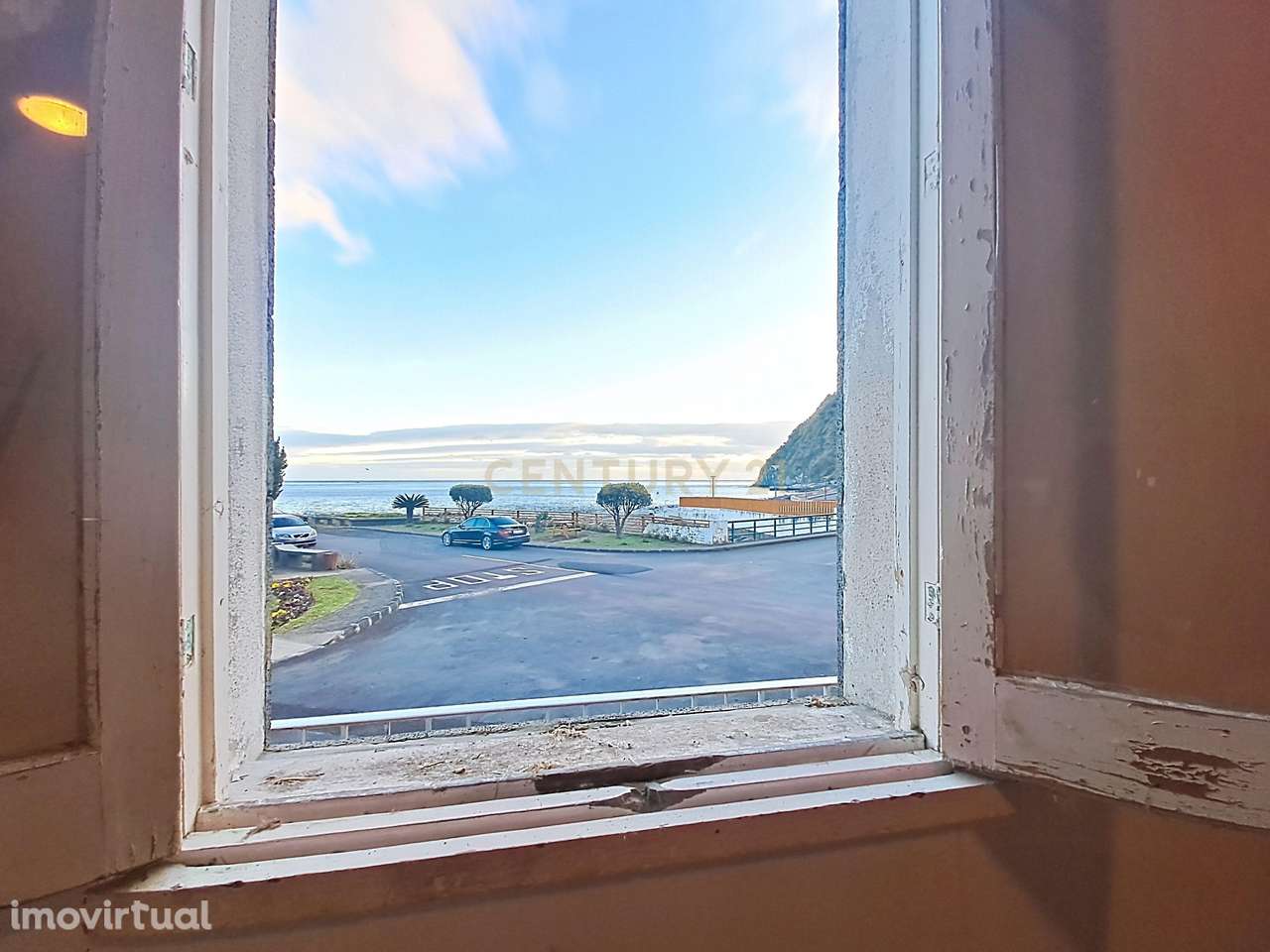 Casa de frente para o mar na Povoação, Ilha de São Miguel - Grande imagem: 2/12