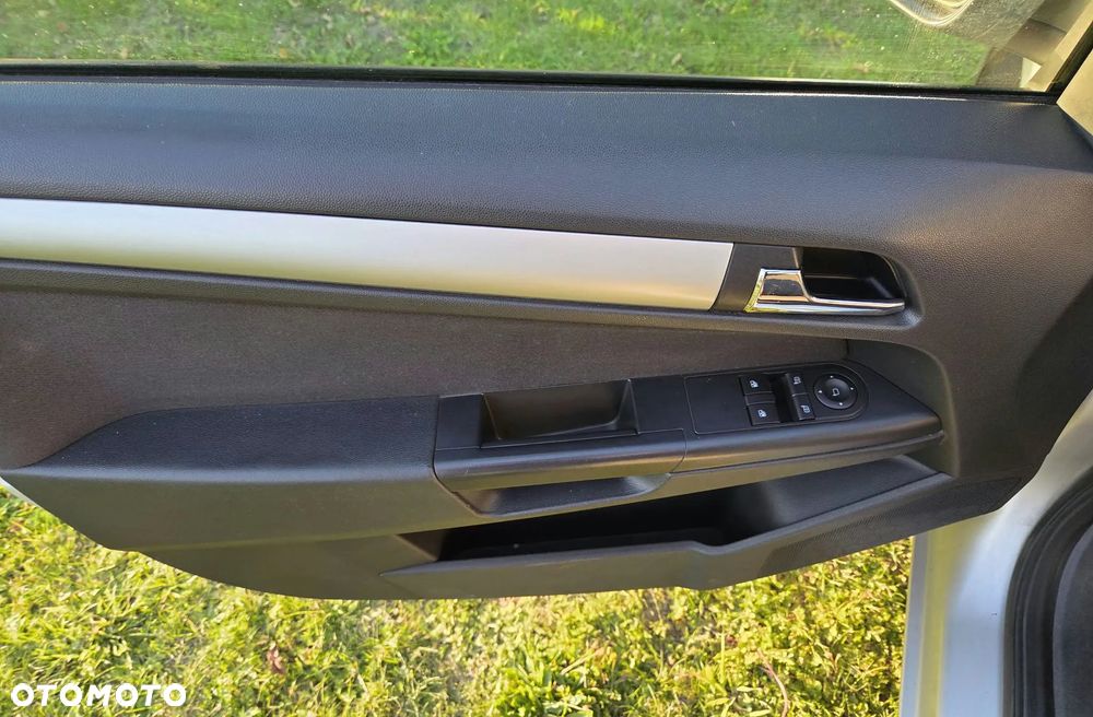 Opel Astra - 16