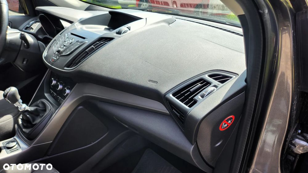 Ford Kuga - 17