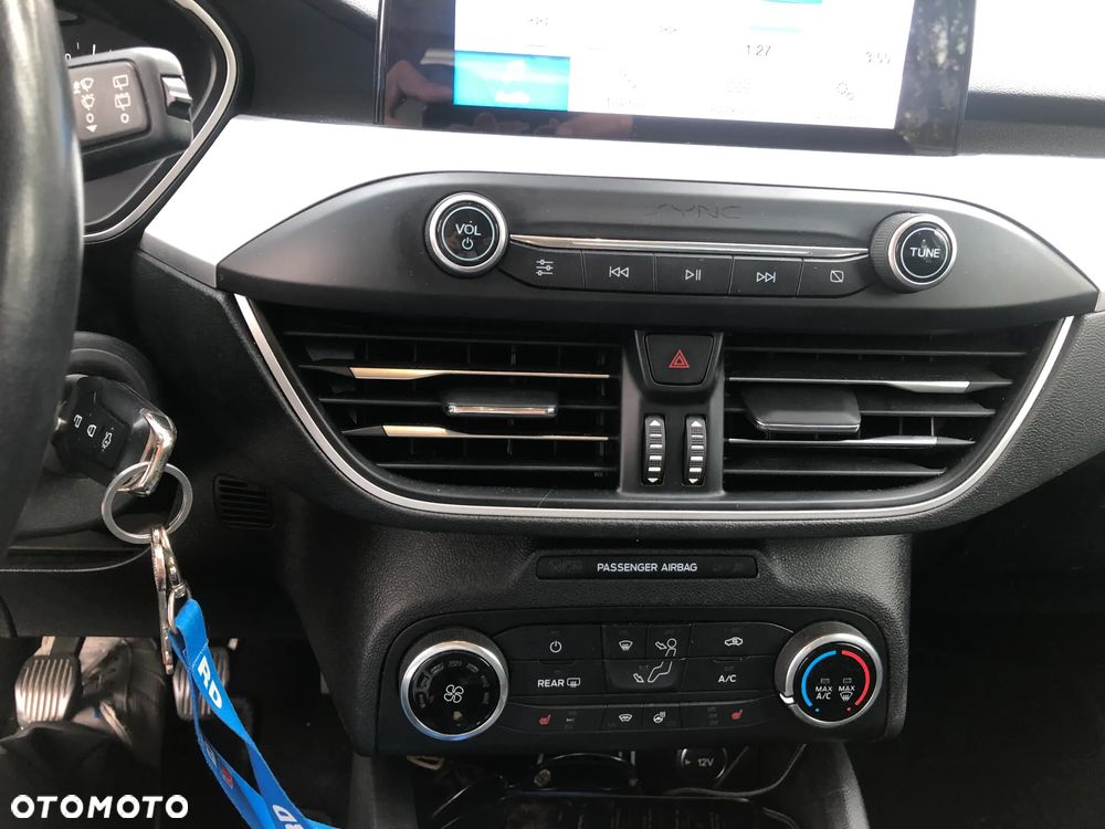Ford Focus 1.5 EcoBlue Connected - 23