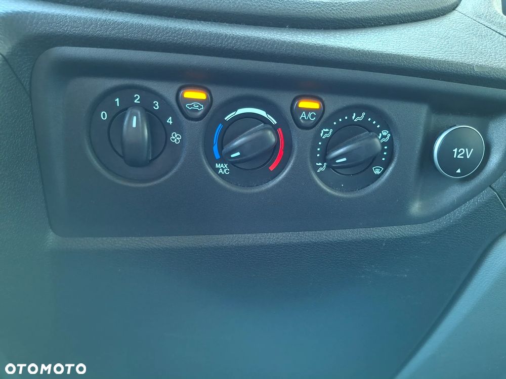 Ford Transit - 28