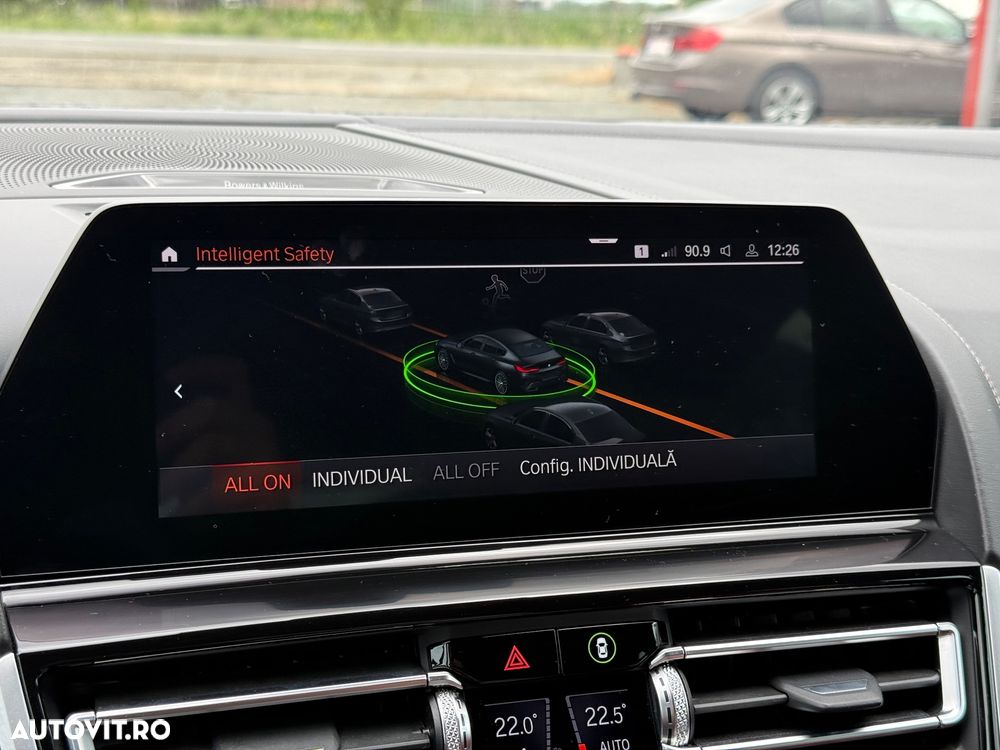 BMW Seria 8 - 34