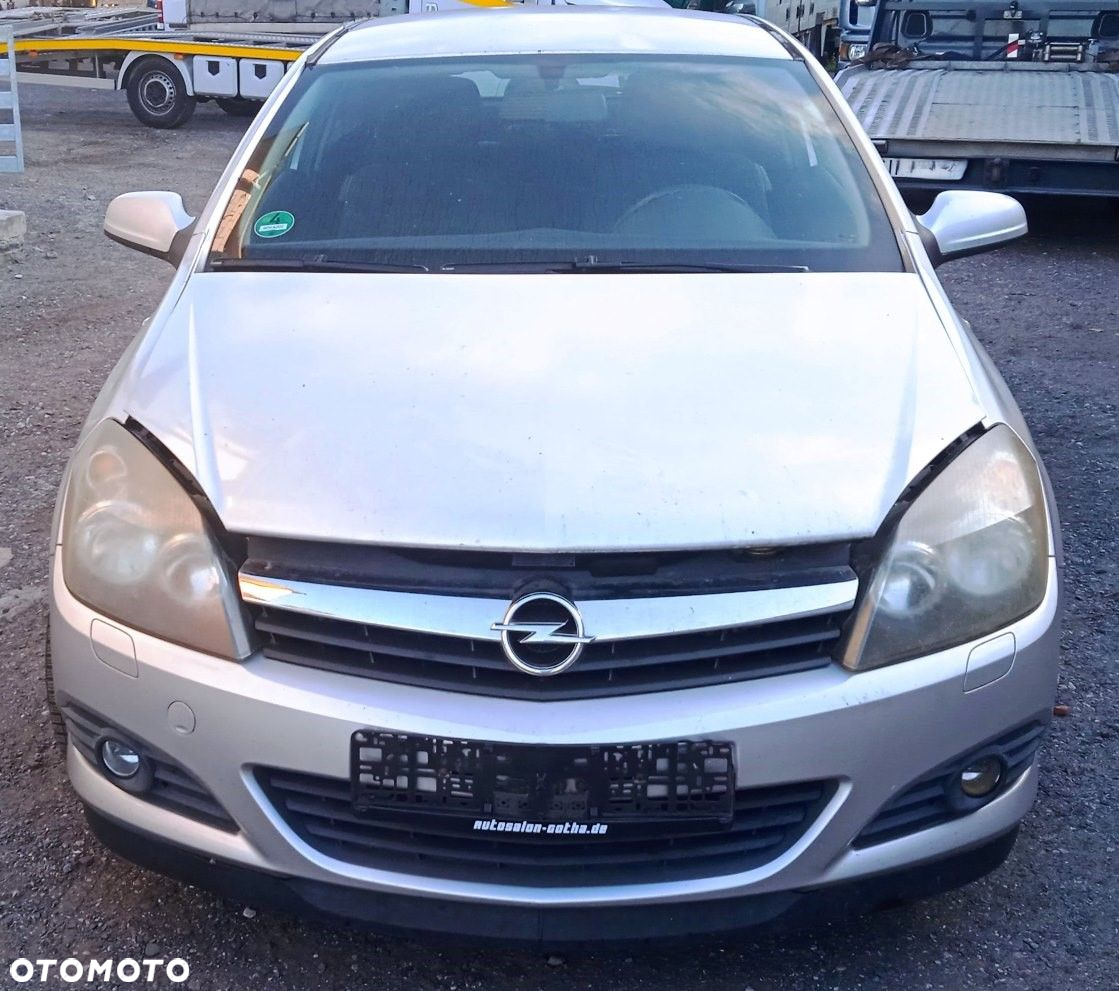 Na części Opel Astra III H GTC 1.6 B 3-Drzwi Z157 Z16XEP F17C394 Silnik Maska Zderzak Drzwi Klapa - 8