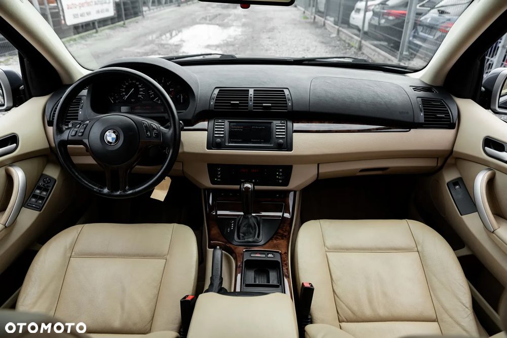 BMW X5 3.0 i Edition Exclusive - 24