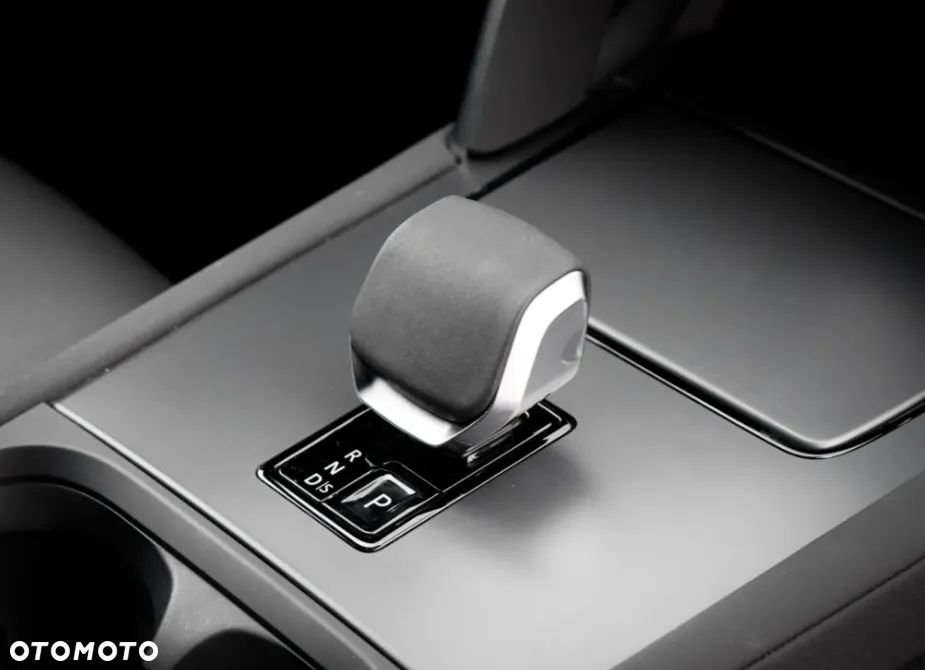 Land Rover Discovery Sport - 18