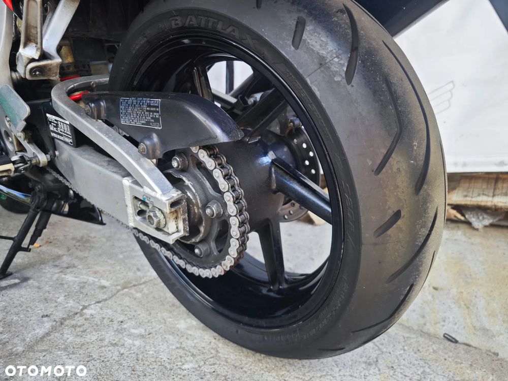 Honda CBR - 8