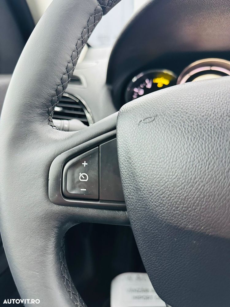 Renault Megane dCi 110 FAP EDC Bose Edition - 26