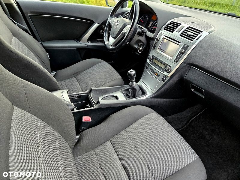 Toyota Avensis 2.0 D-4D Premium - 20