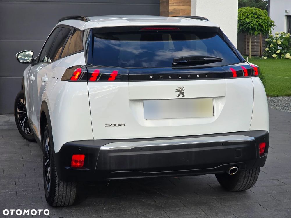 Peugeot 2008 1.5 BlueHDi Allure S&S EAT8 - 23