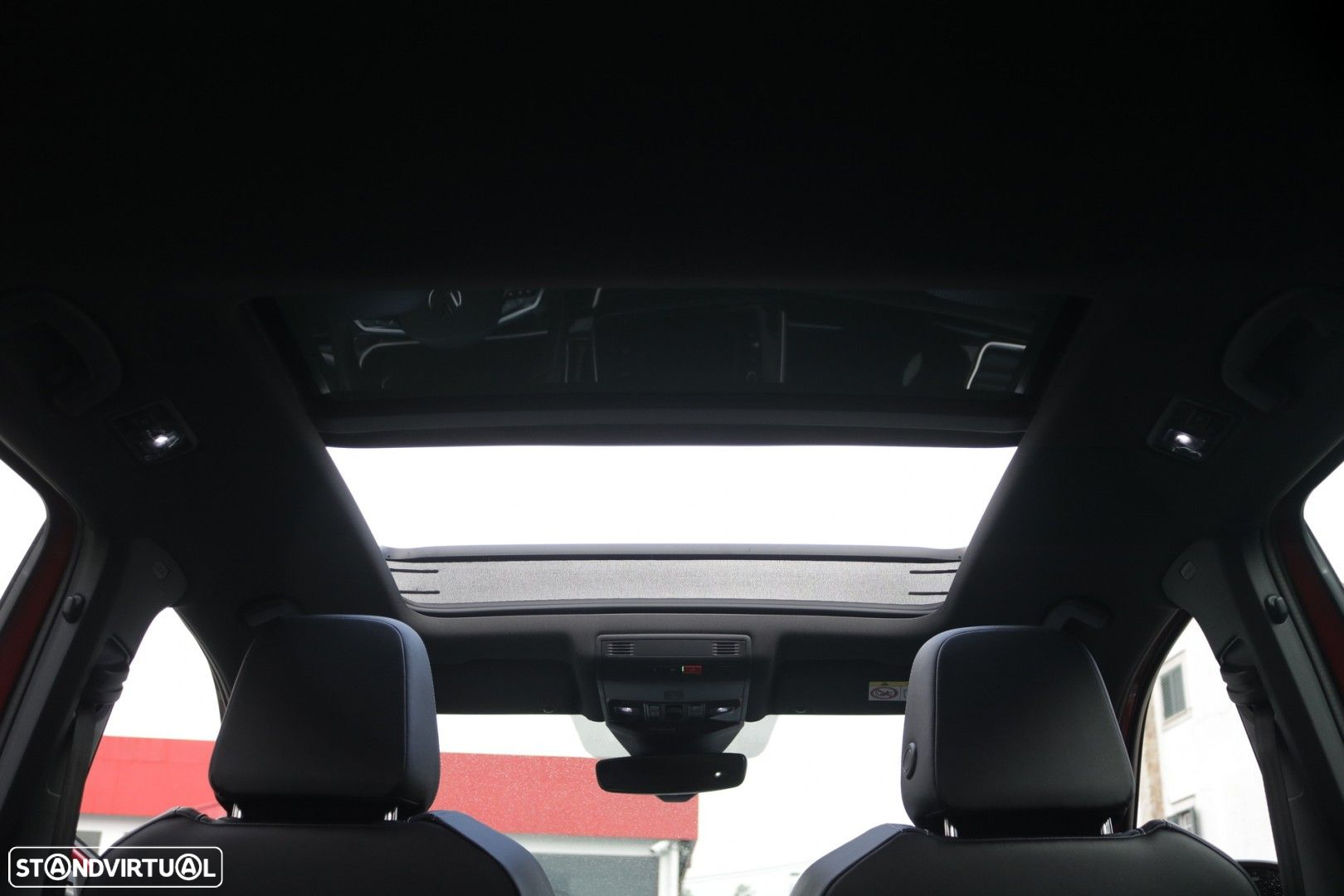 VW T-Roc 2.0 TDI R-Line DSG - 37