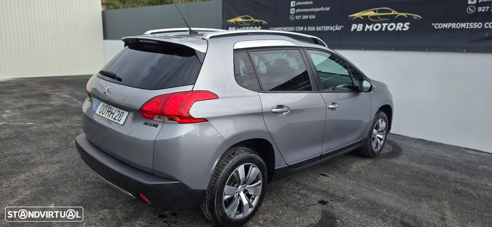 Peugeot 2008 1.2 PureTech Style - 26