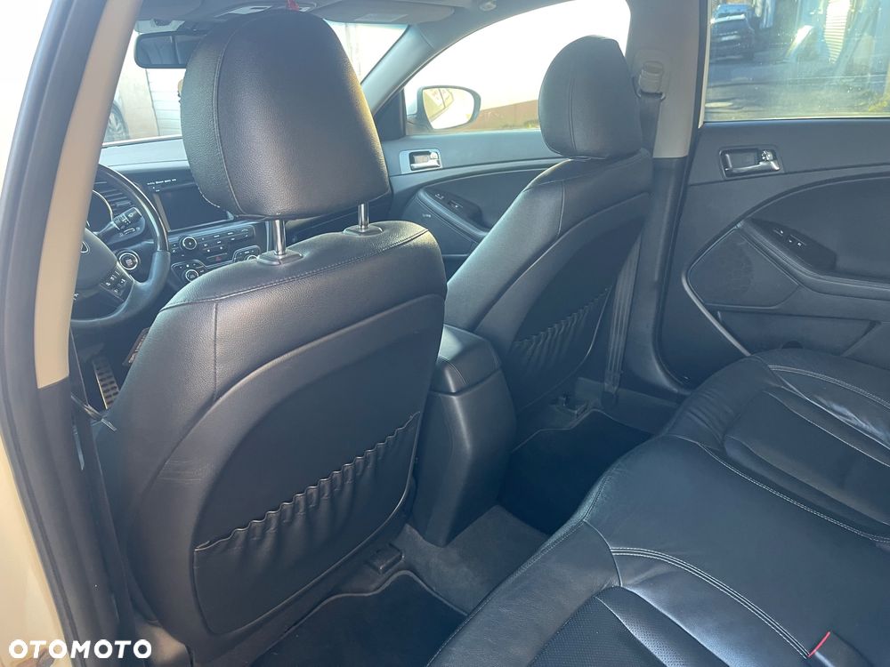 Kia Optima 1.7 CRDI Attract - 10