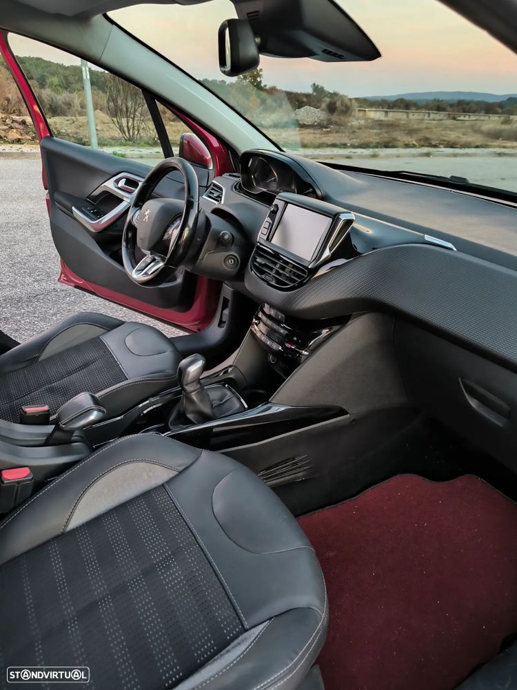 Peugeot 2008 - 11