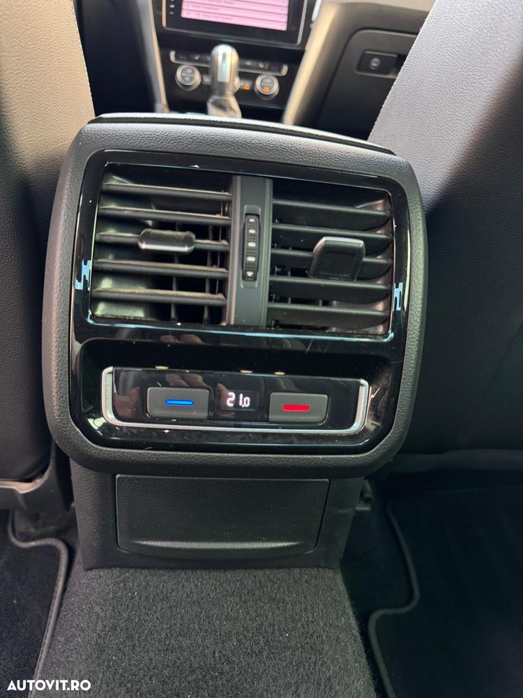 Volkswagen Passat 2.0 BiTDI DSG 4Mot Highline - 9