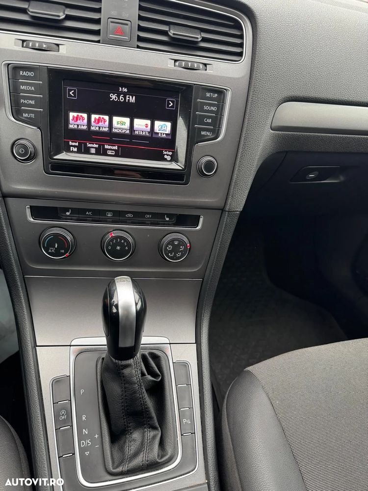 Volkswagen Golf 1.6 TDI BlueMotion Technology DSG Comfortline - 11