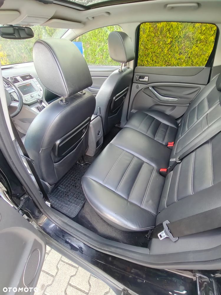 Ford Kuga 2.0 TDCi 4x4 Titanium - 8