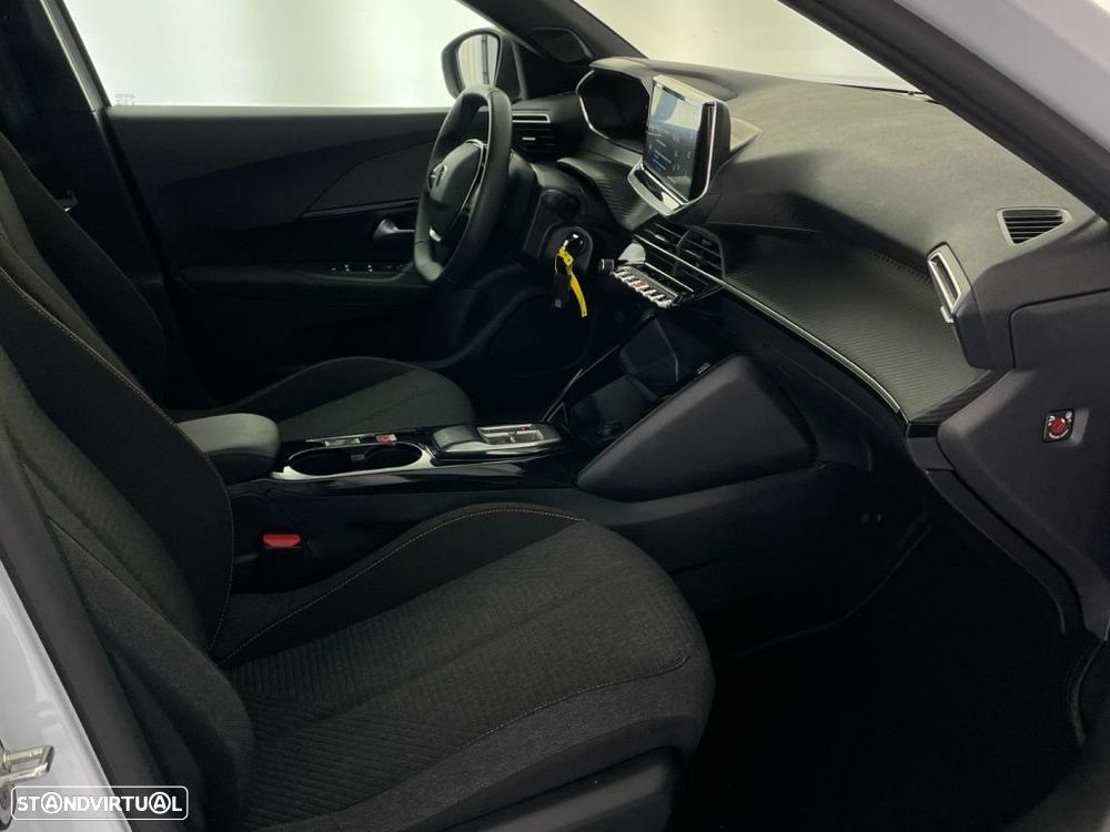 Peugeot e-2008 54 kWh SE Style - 21