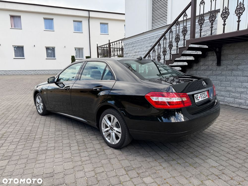 Mercedes-Benz Klasa E 220 CDI DPF BlueEFFICIENCY Automatik - 11