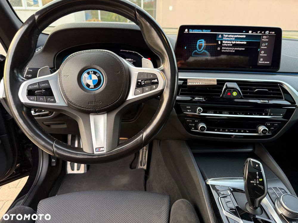 BMW Seria 5 530e - 27