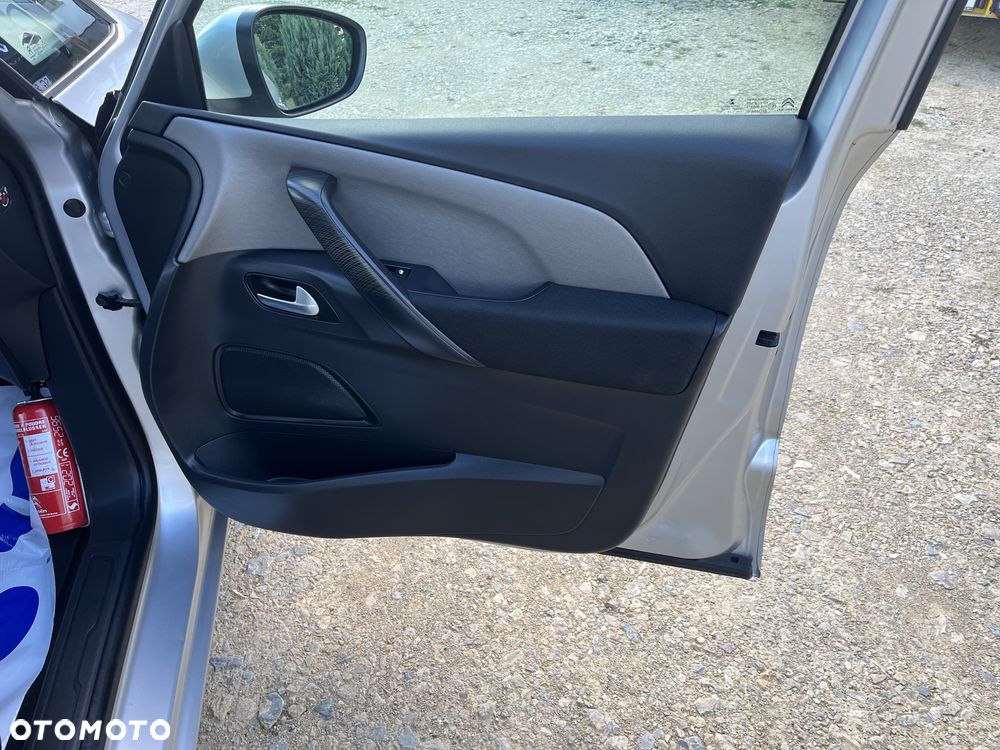 Citroën C4 Picasso 1.6 e-HDi Intensive - 23
