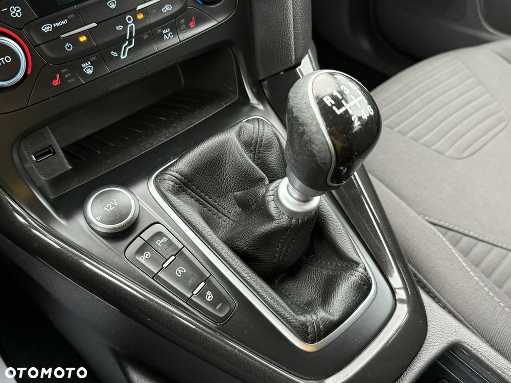 Ford Focus - 24