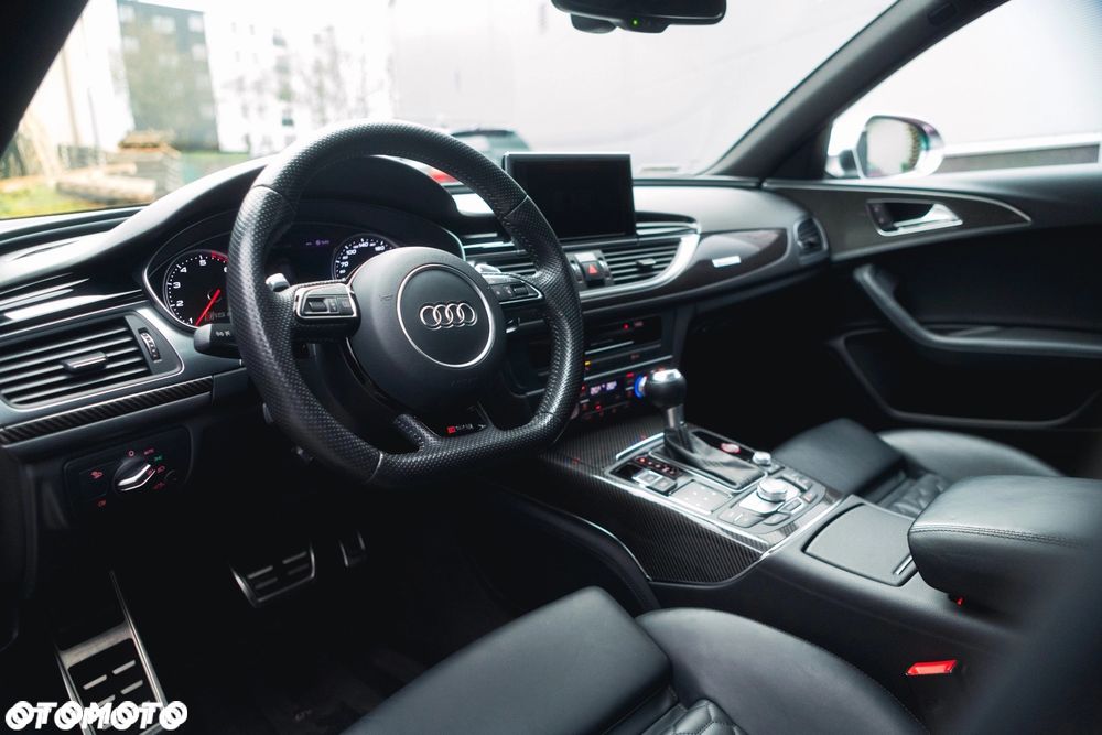 Audi RS6 Avant - 9