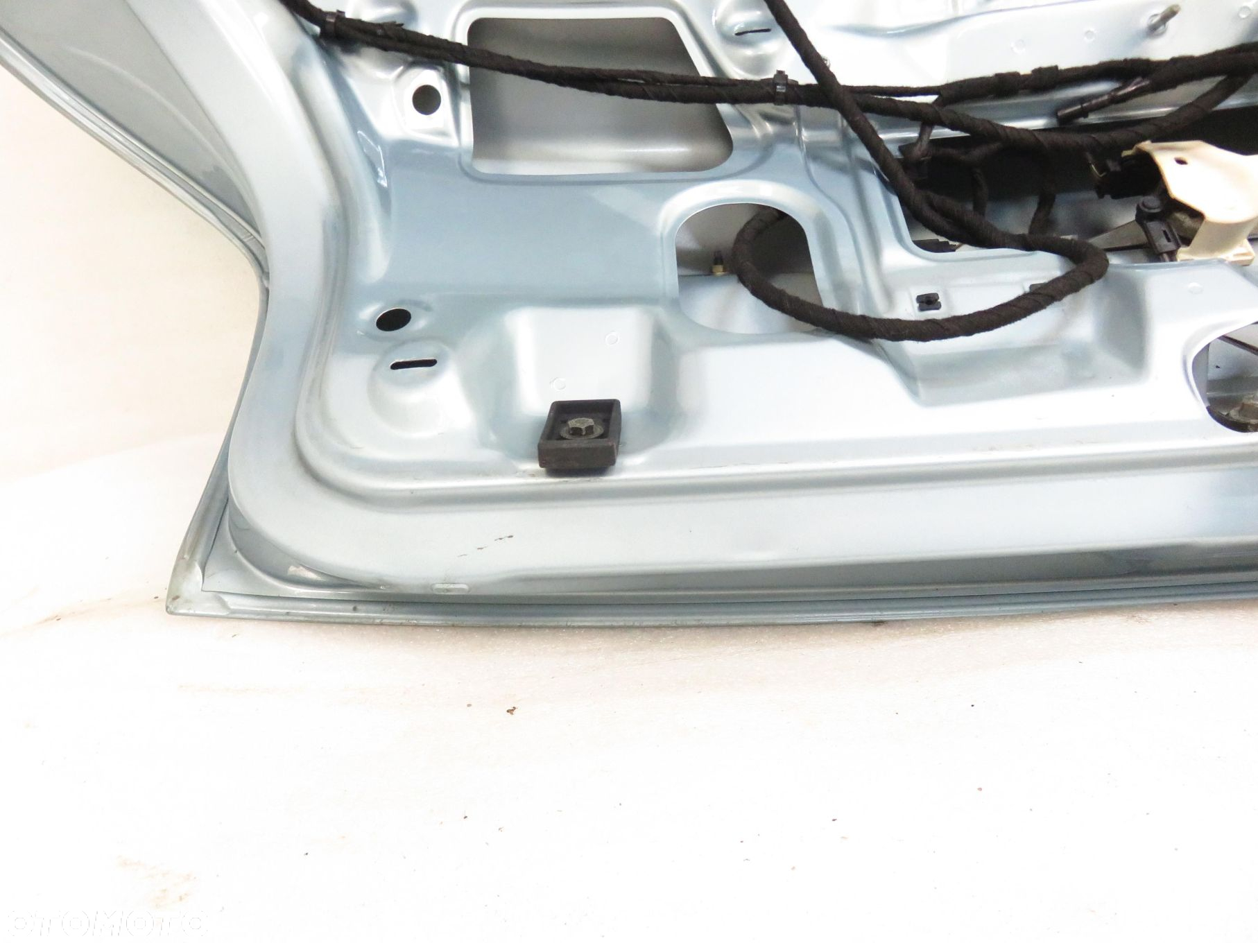 KLAPA BAGAZNIKA AUDI A3 (8L1) LY7R LOTKA S3 - 5