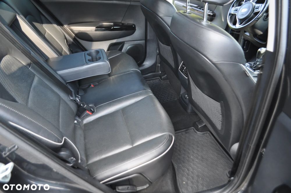 Kia Sportage 1.6 GDI Black Edition 2WD - 12