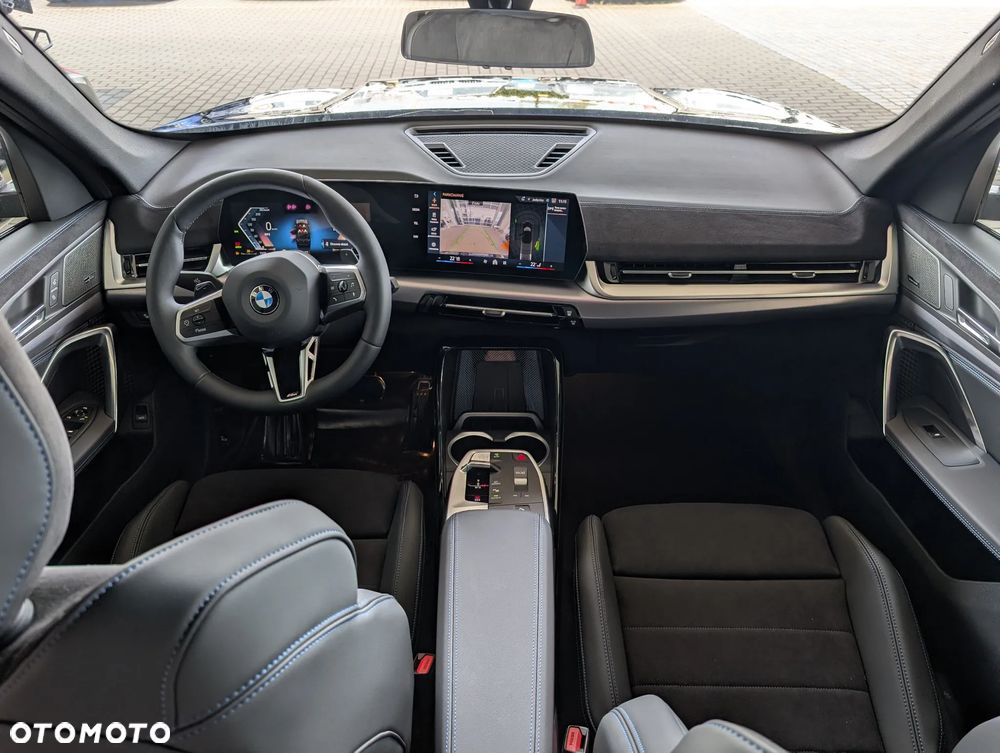 BMW X1 sDrive20i mHEV - 15